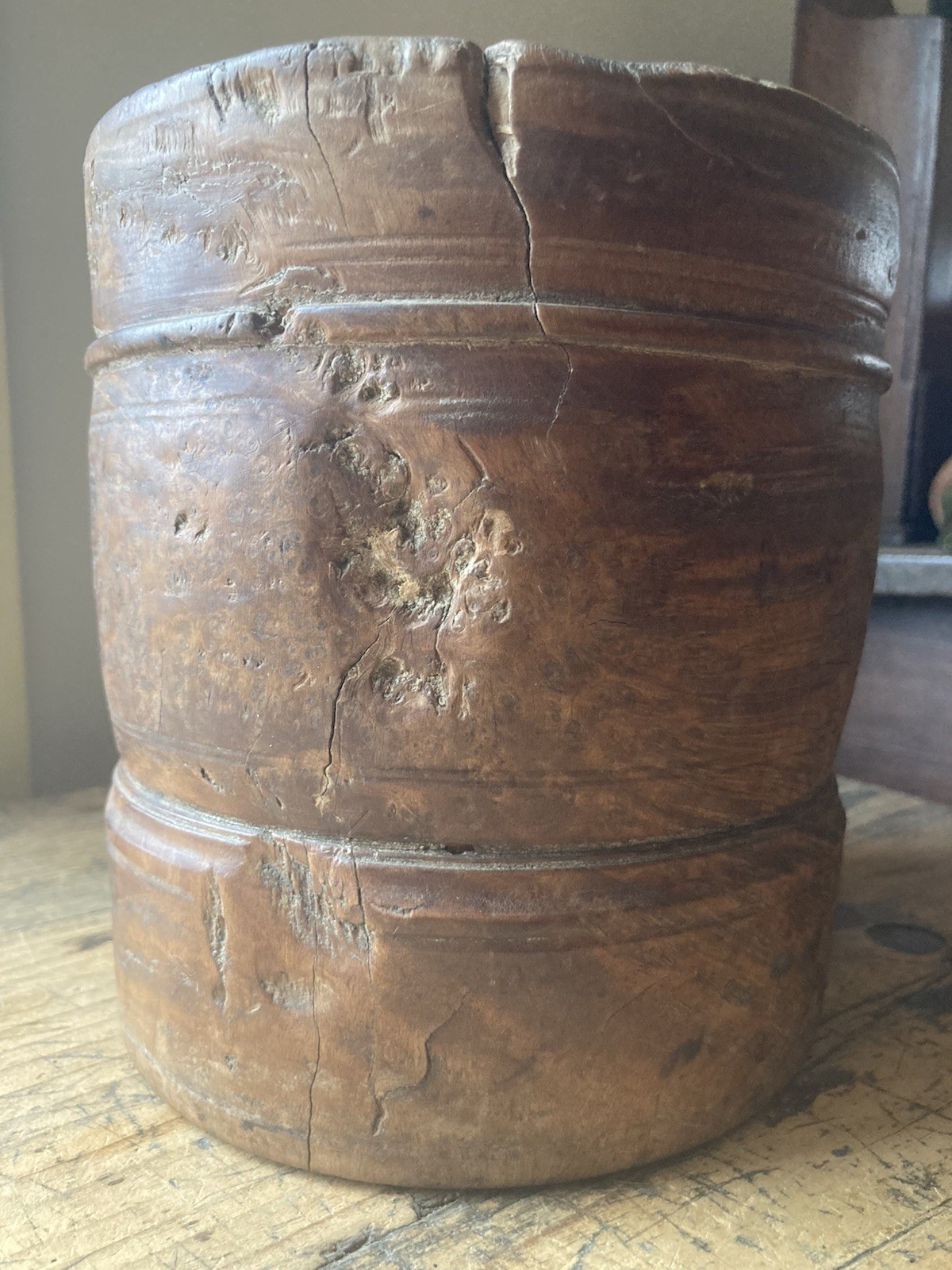 Fantastic! Large antique Primitive turned BURL Wooden Mortar