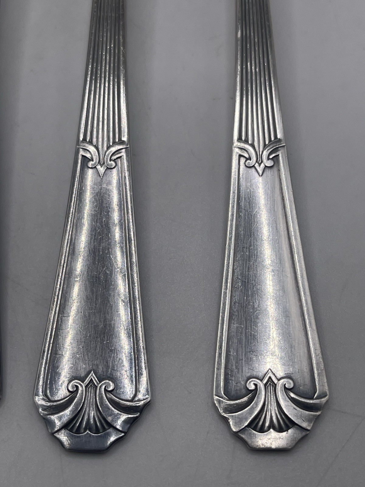 6 Vintage WM Rogers & Son International Silver IS Art Deco Style Dining 7” Forks
