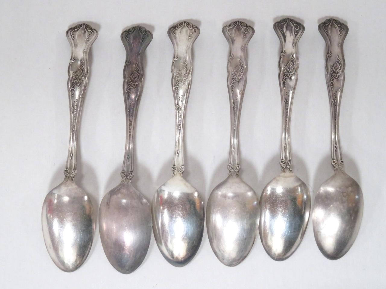 1904 Rogers Bros. Vintage Grape Pattern Flatware Set of 6 Teaspoons