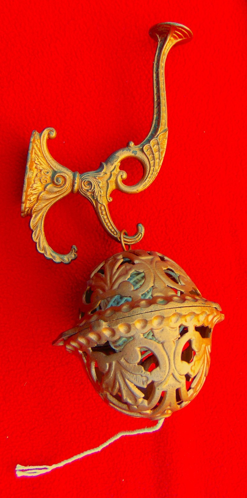 ANTIQUE RARE CAST IRON ORNATE HANGING BALL STRING HOLDER DISPENSER~ 12 1/2″ HIGH