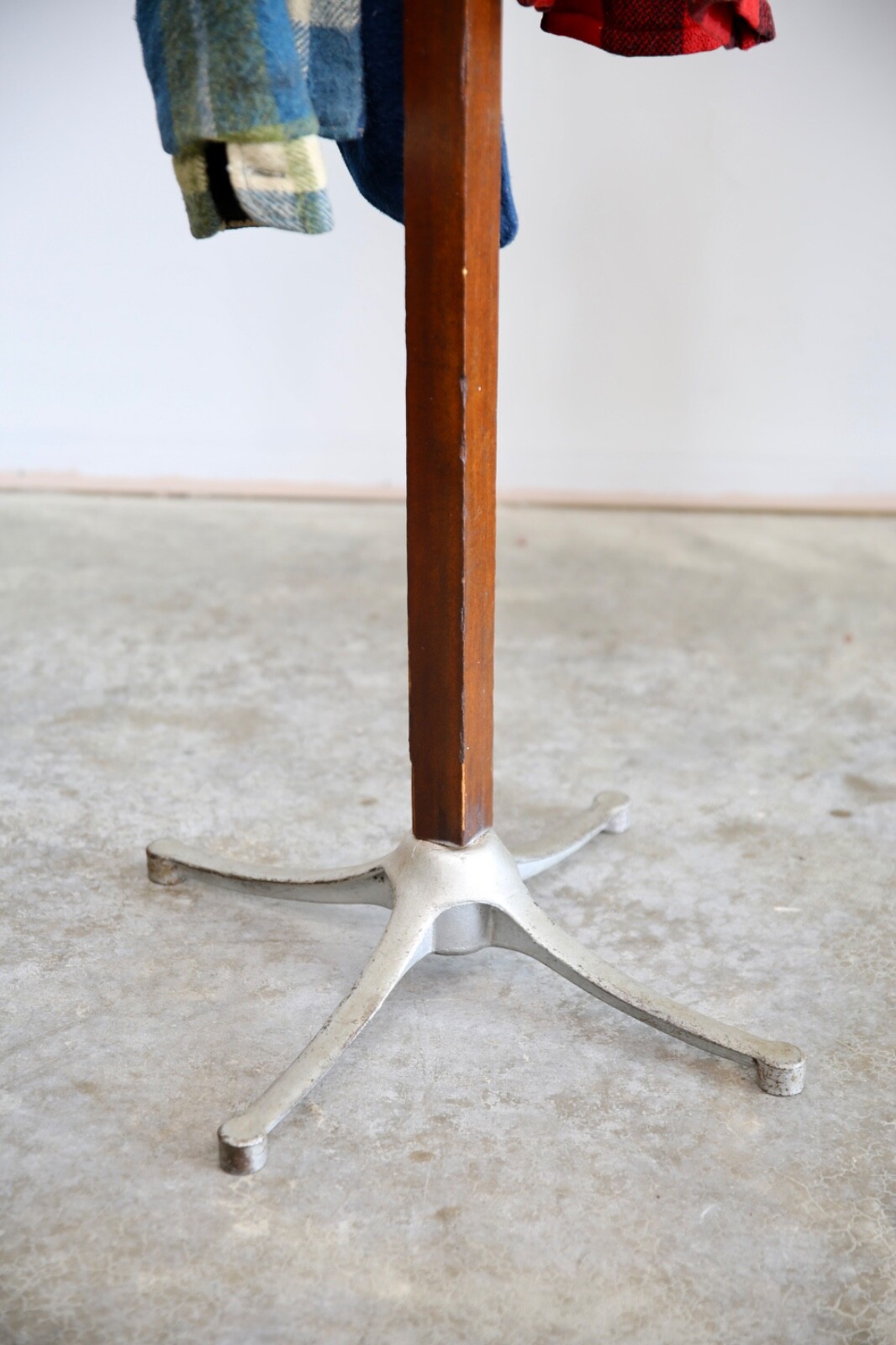Antique Clothing Rack Coat Hat Industrial Hall Tree vintage Cast Iron Base Hooks