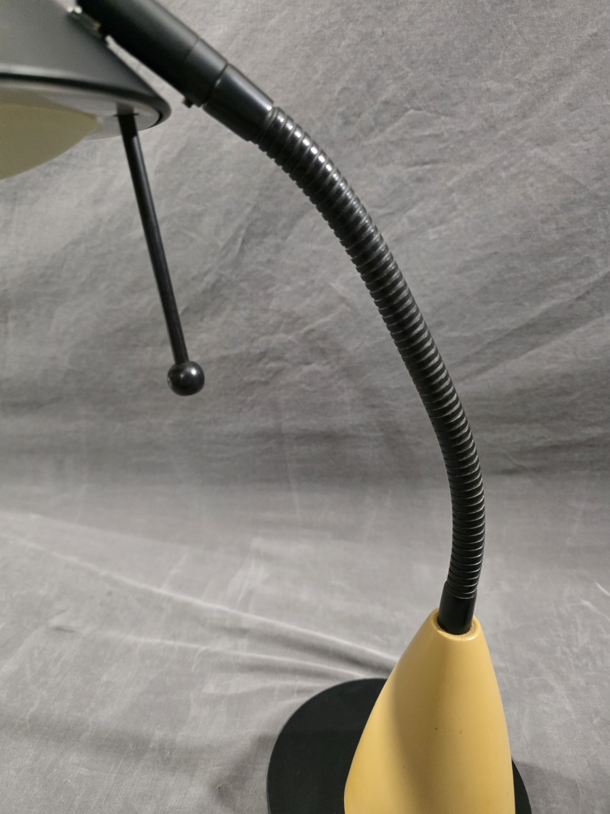 Post Modern Memphis UFO Halogen Reading Desk Lamp – WORKS!