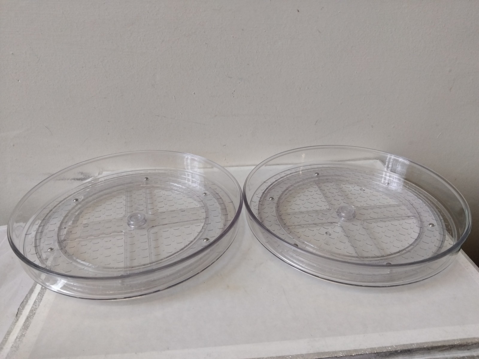 Amazon Basics Clear Lazy Susan Turntable Organiser, 2-Packs