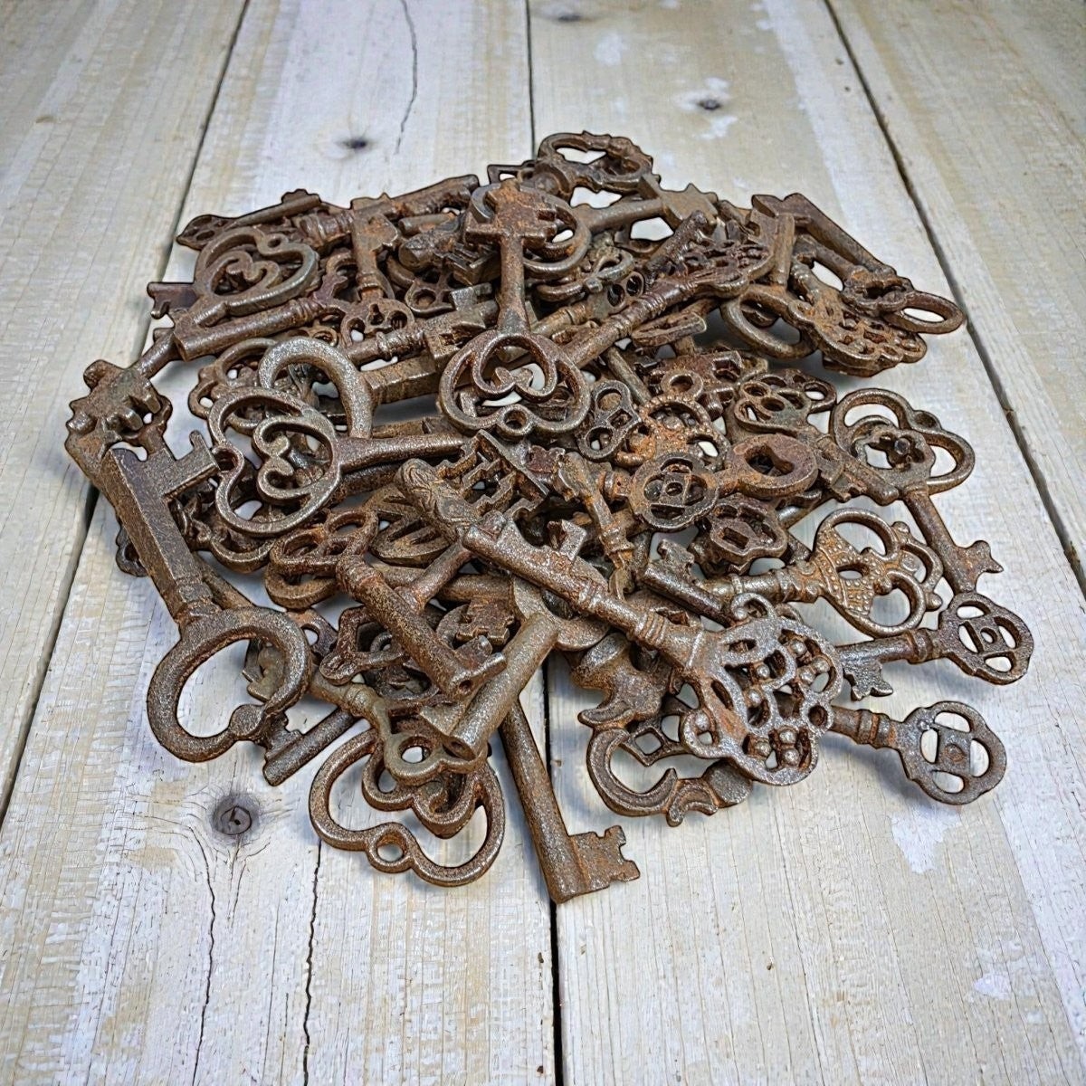 19th-Century Cast Iron Assorted Keys With Antique Finish (Lot of 25)