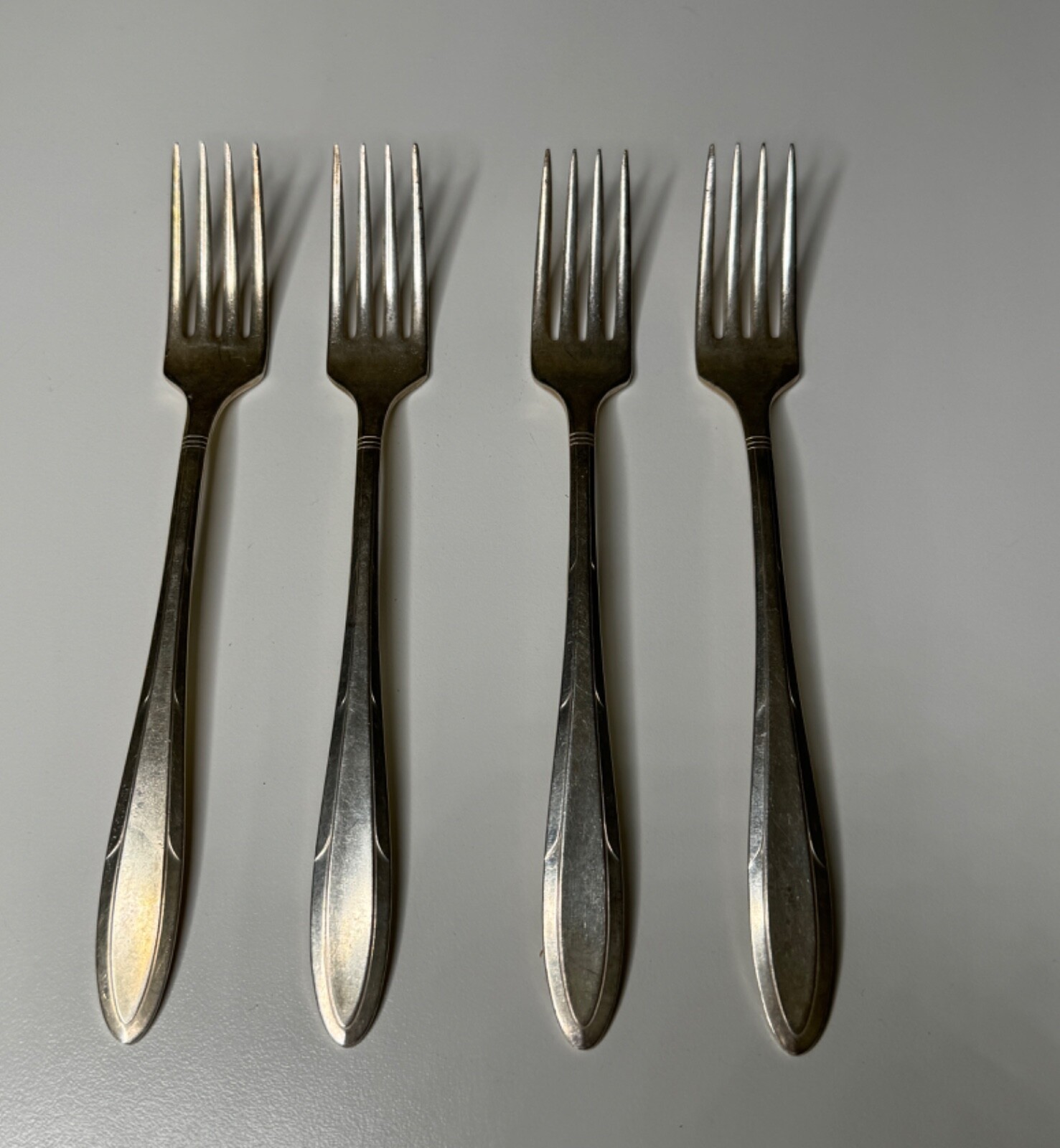 Oneida Reverie 4 Dinner Forks Nobility Vintage Silverplate Flatware