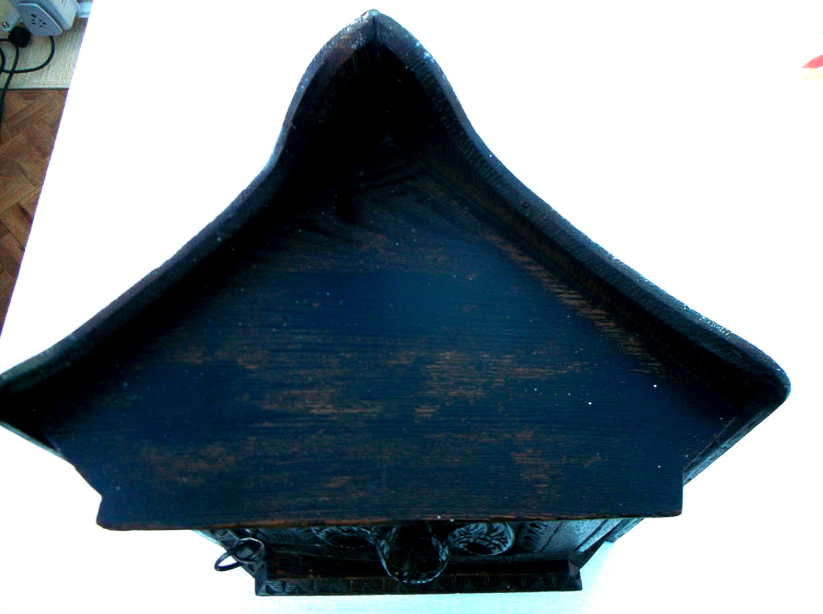 A RARE ANTIQUE OAK CORNER CABINET WITH A CARVED DEAD GAME BIRD ON THE FRONT DOOR