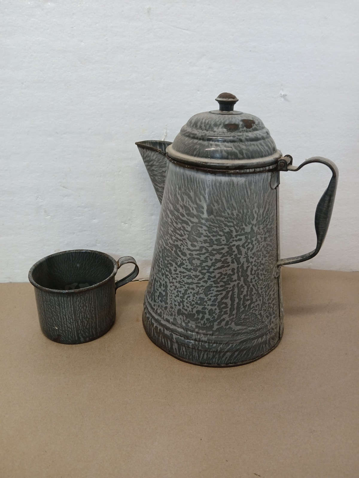 Vtg Granite Enamelware Kettle Gray Speckle Cowboy Coffee Pot Planter Porch Decor