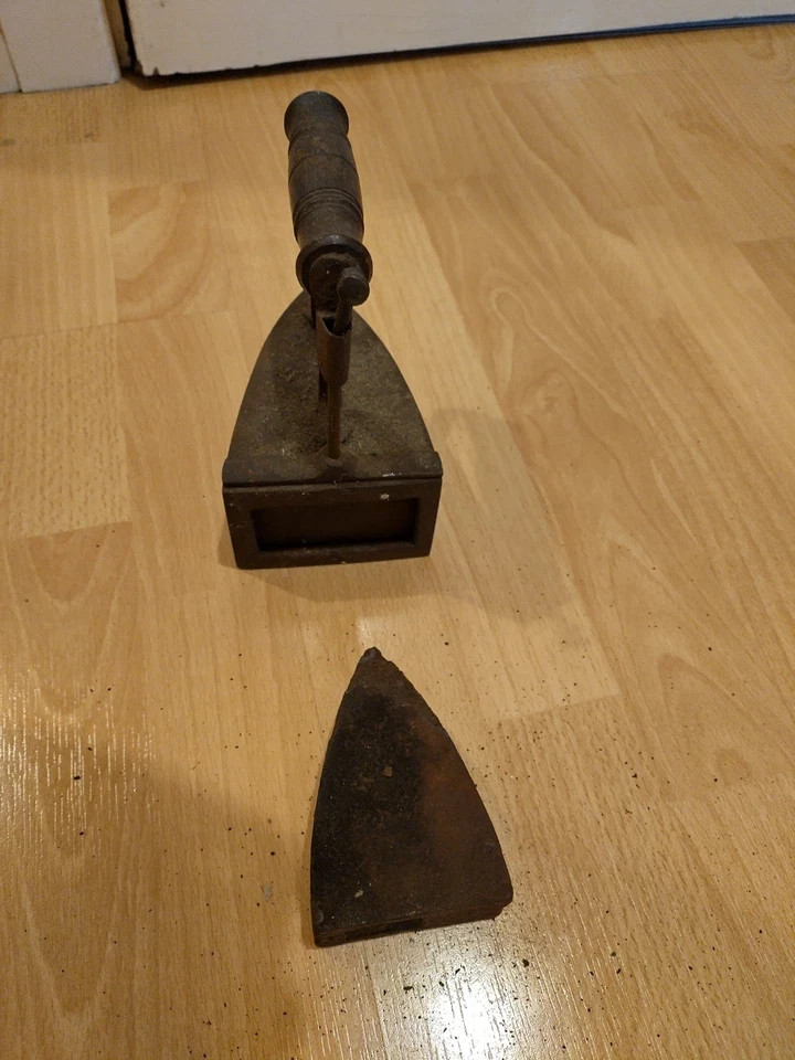 Antique Calssic Victorian Flat Iron with Latch & Hot Stone Cast Iron Decorative?