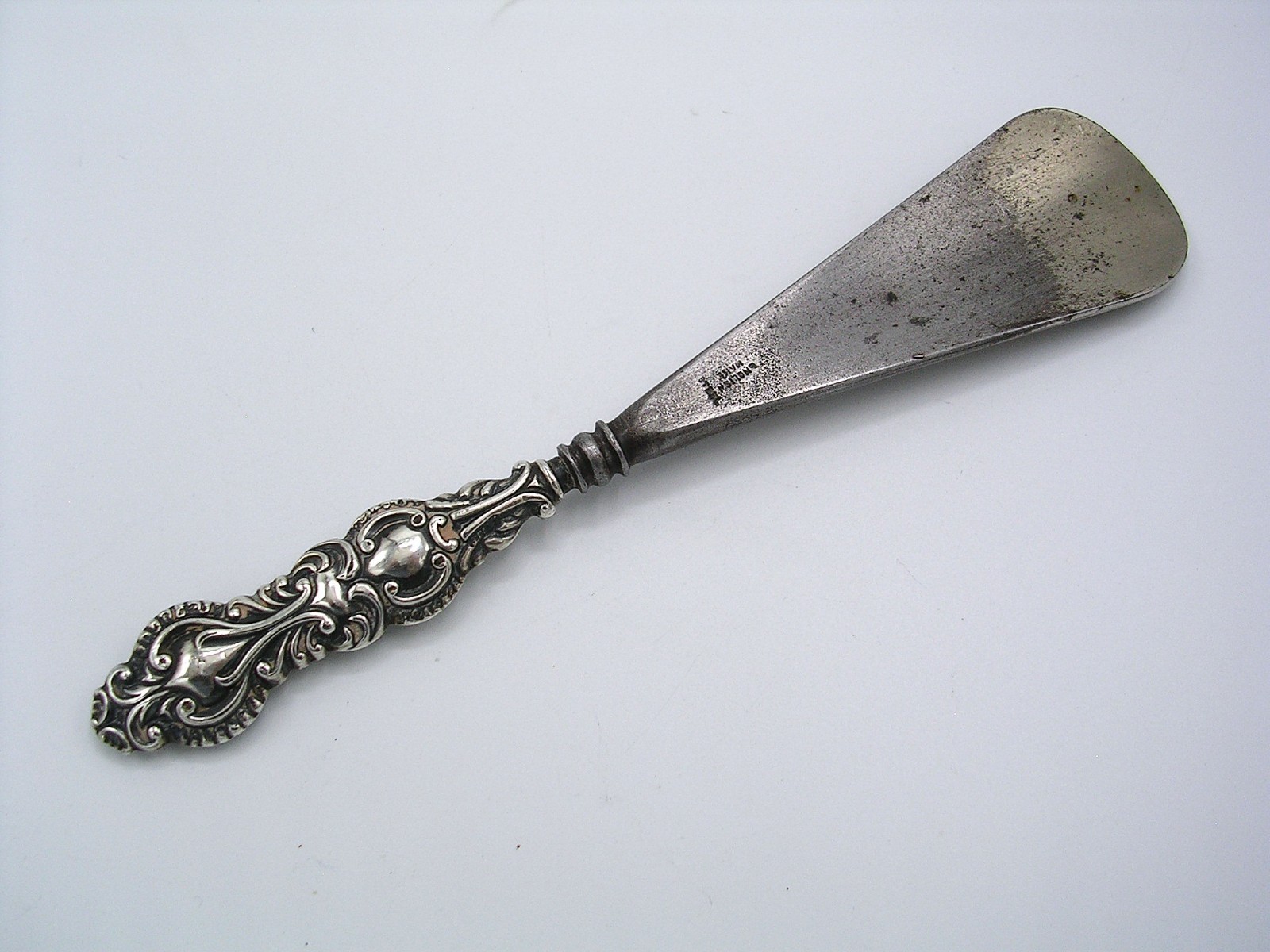 Antique English Sterling Silver Handle Shoe Horn ~Adie & Lovekin Ltd.~ 6 3/4″