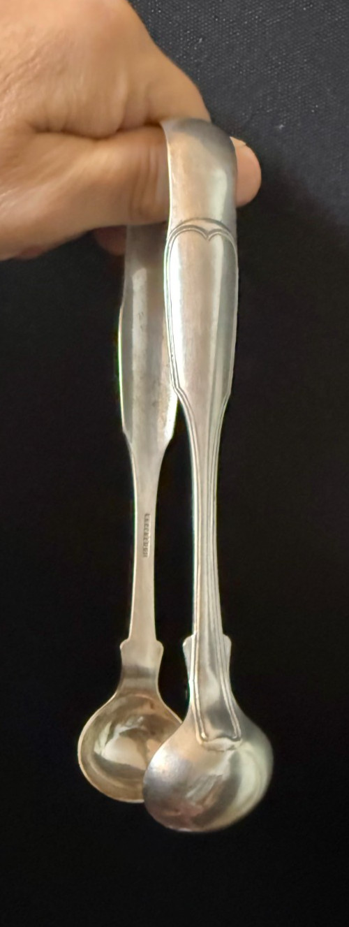 AMERICAN FEDERAL COIN SILVER SUGAR TONGS by H.I.PEPPER, DELAWARE 1813-1828, 6″ L
