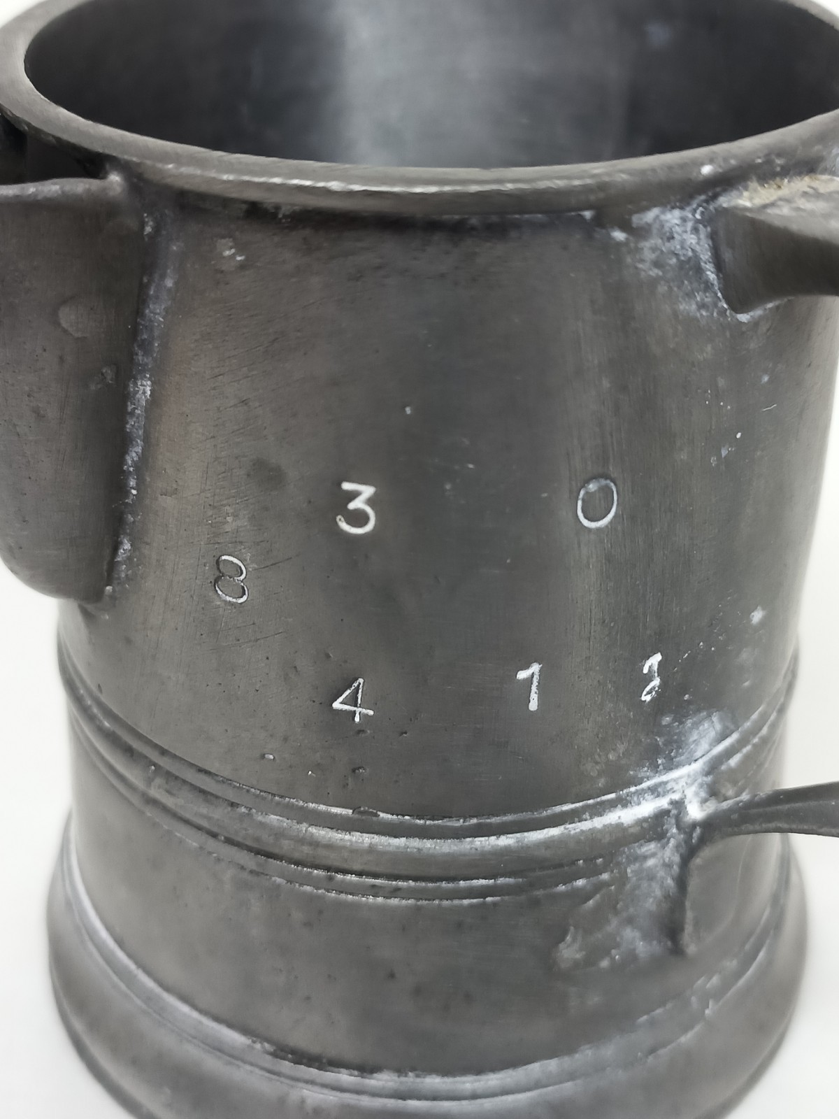 Antique Pewter 1/2 Pint measure side spout 235g