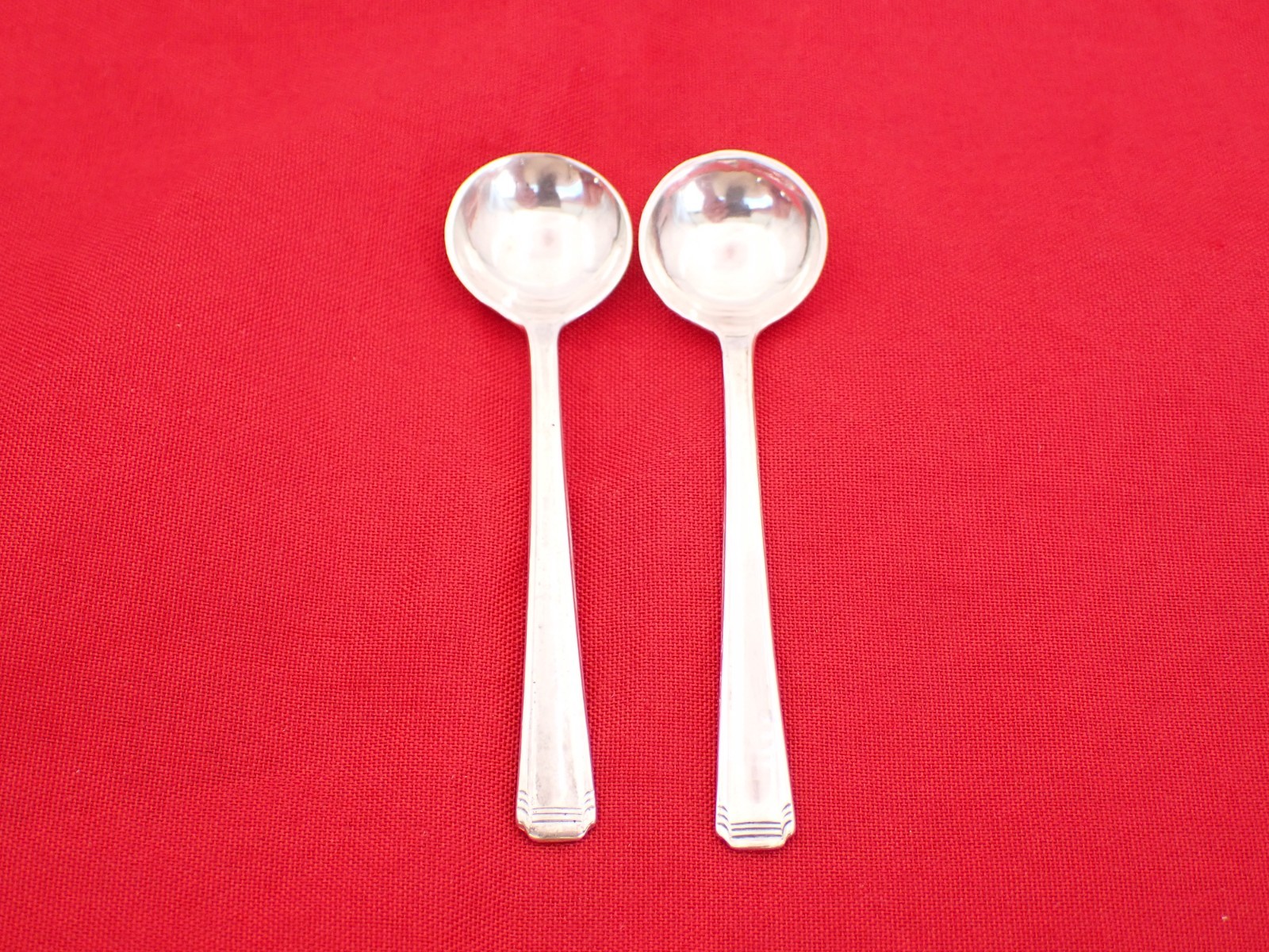 Pair of Estate Westmorland Sterling Silver John & Priscilla Salt Spoons VJ-12