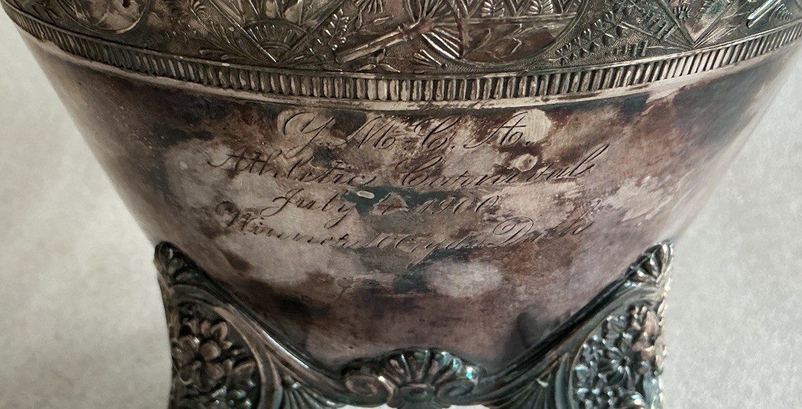 ANTIQUE VICTORIAN SILVERPLATED YMCA 1900 FOOTED TROPHY VASE URN MIDDLETOWN 101