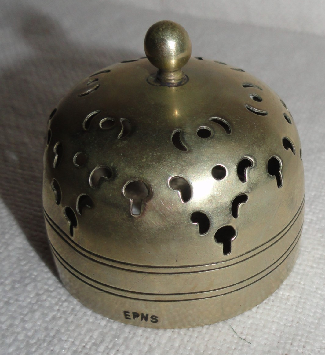 Fostoria Muffineer ~ American ~ Sugar Shaker ~ Ornate Lid/Top ~ Spice Container