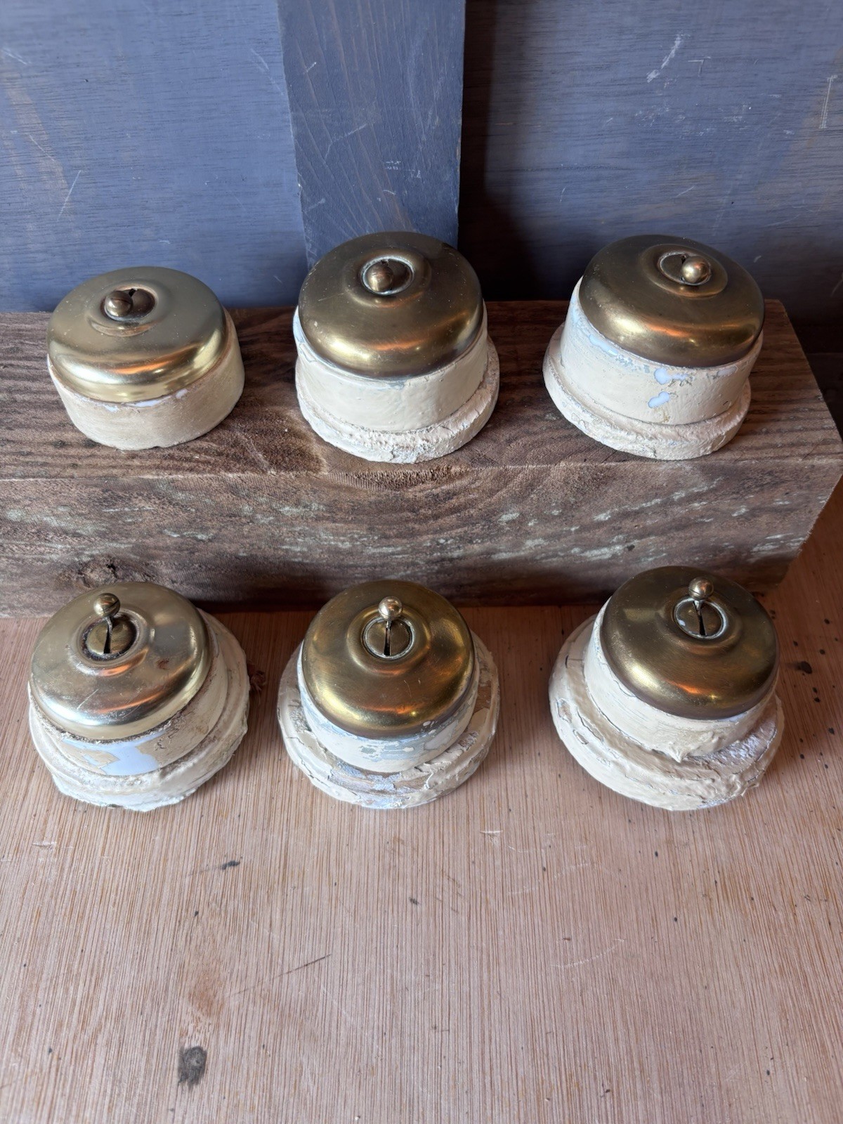 6 Vintage 1930s Brass and White Vitreous China Dolly Toggle Light Switch Working