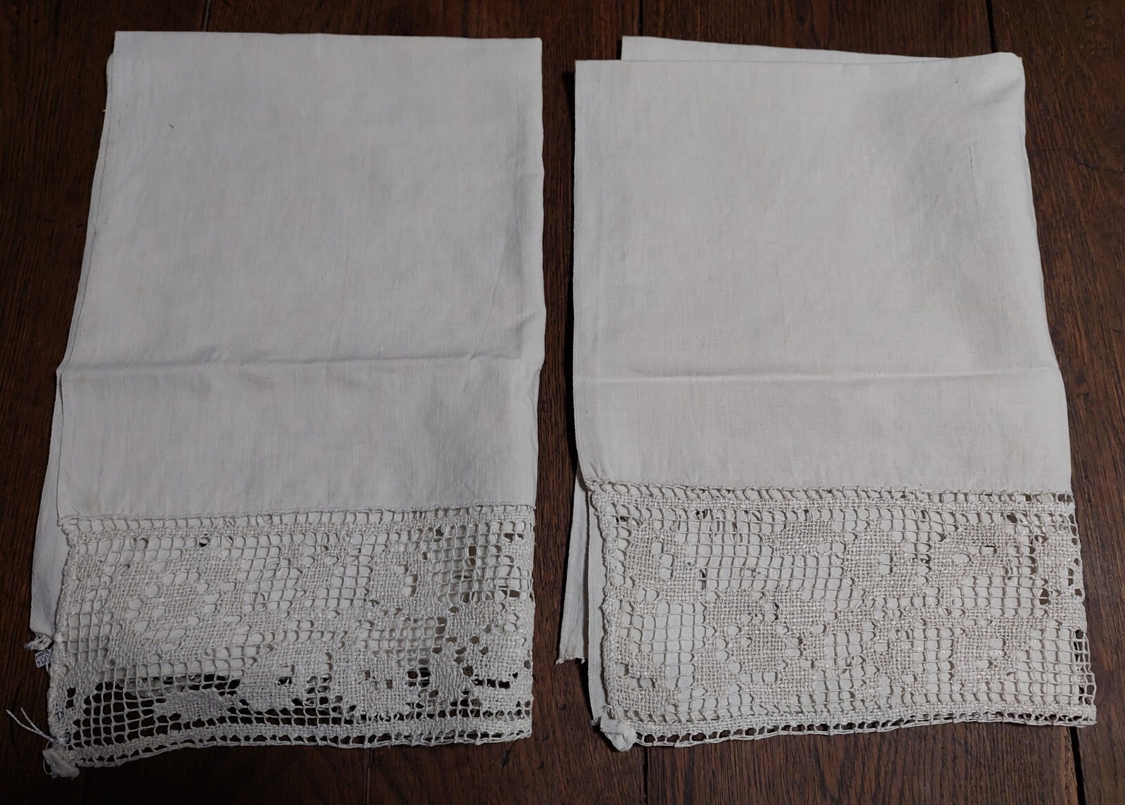 Pair Of Ecru Linen Curtains With Crochet And Openwork 49 X 76 Cm