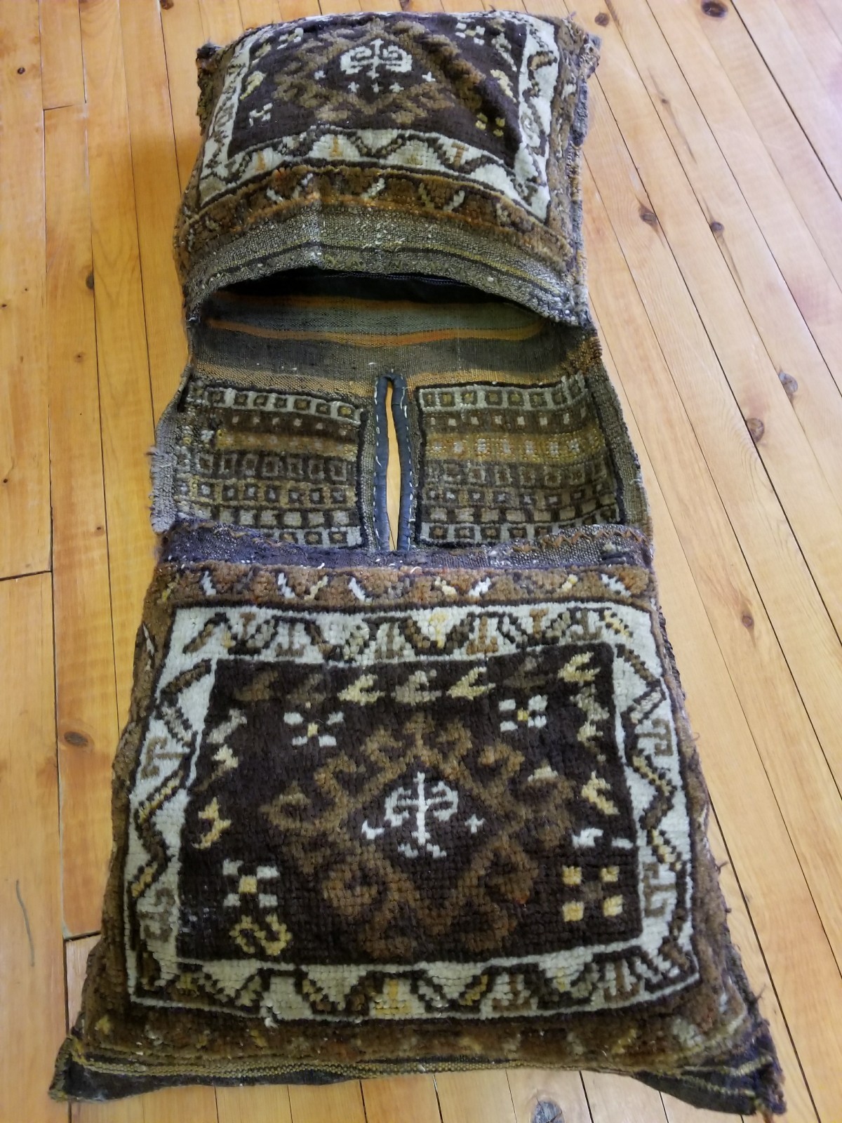 Primitive 1930-1940’s Antique Wool Pile, Natural Dye Donkey Bag 1’7”x 3’6”