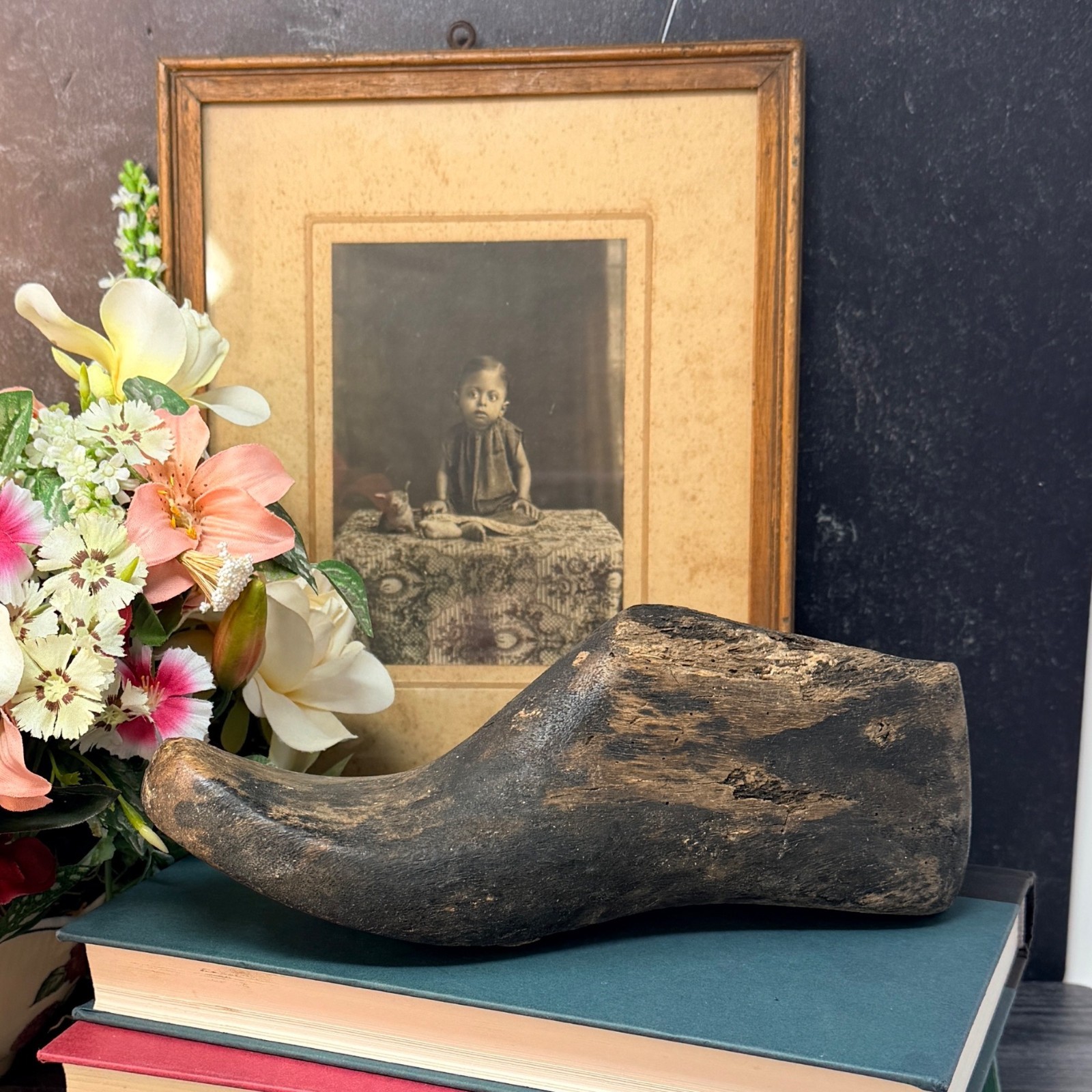 Primitive Wooden Shoe Mold Rustic Decor Reclaimed Antique Wood Display 9-10″