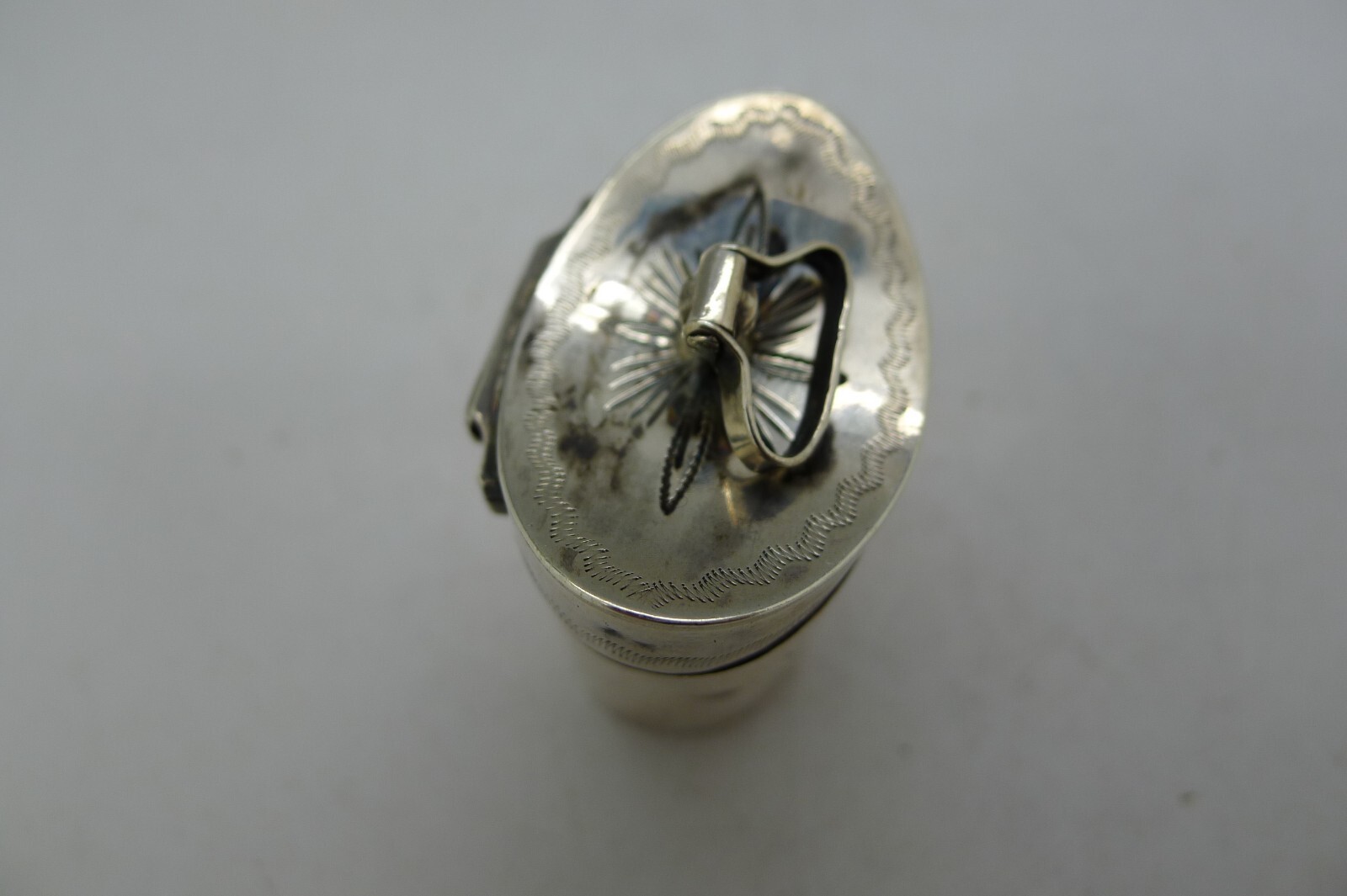 DUTCH SILVER HAT BOX SHAPED PEPPERMINT SNUFF BOX CHATELAINE FOR CHAIN RARE 1810