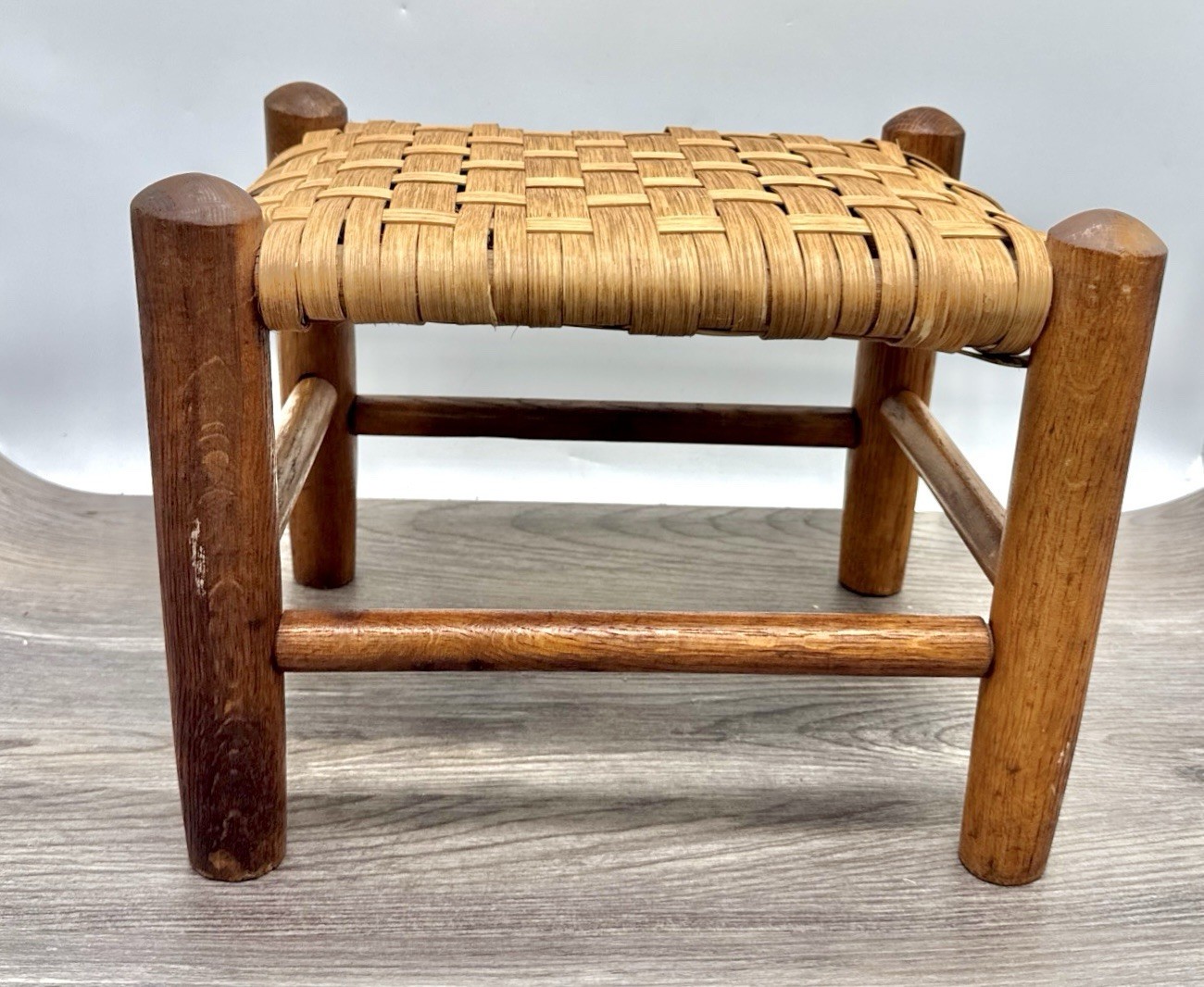 Vintage Primitive Woven Splint Reed Footstool Rustic Shaker Style Wood Bench 14”