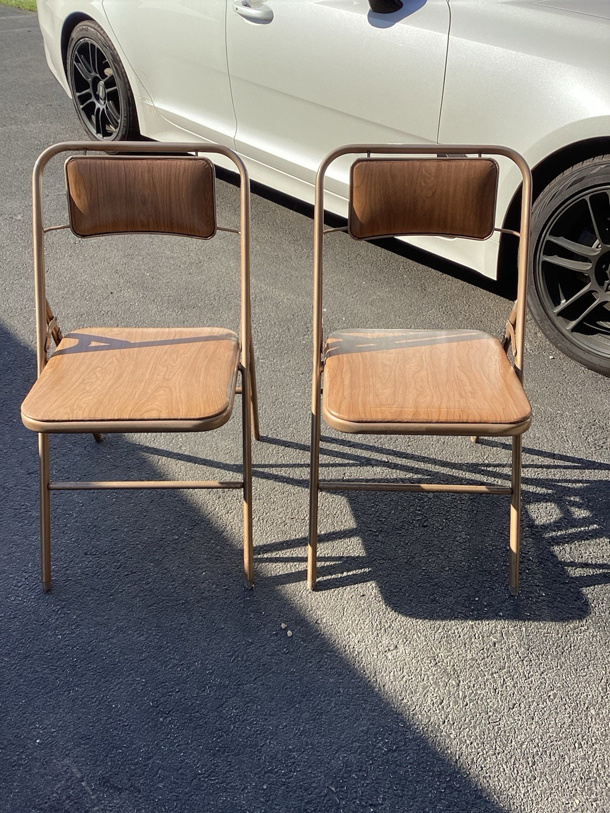 Vintage- 2 Samsonite Folding Chairs Futura Padded Vinyl Seats/Backs Model 4882
