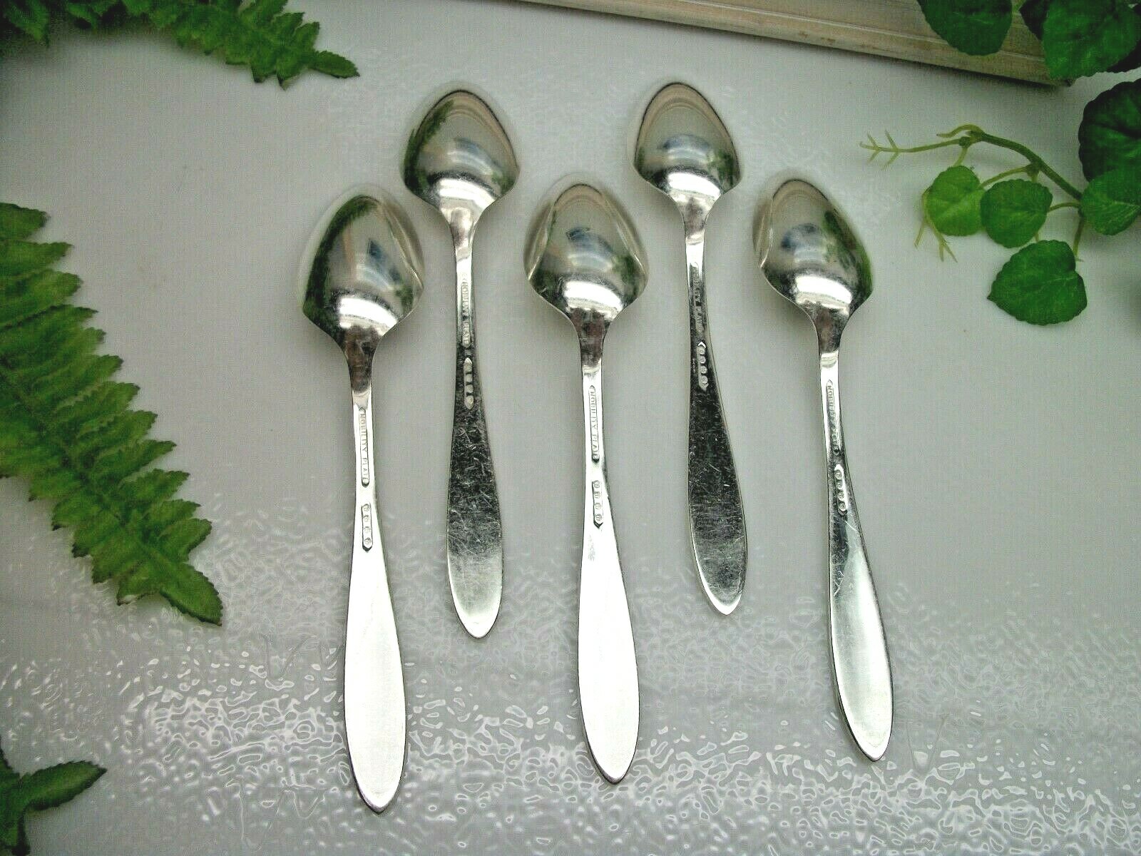 5 Oneida Silver Nobilty Plate REVERIE Silverplate Teaspoons 1937