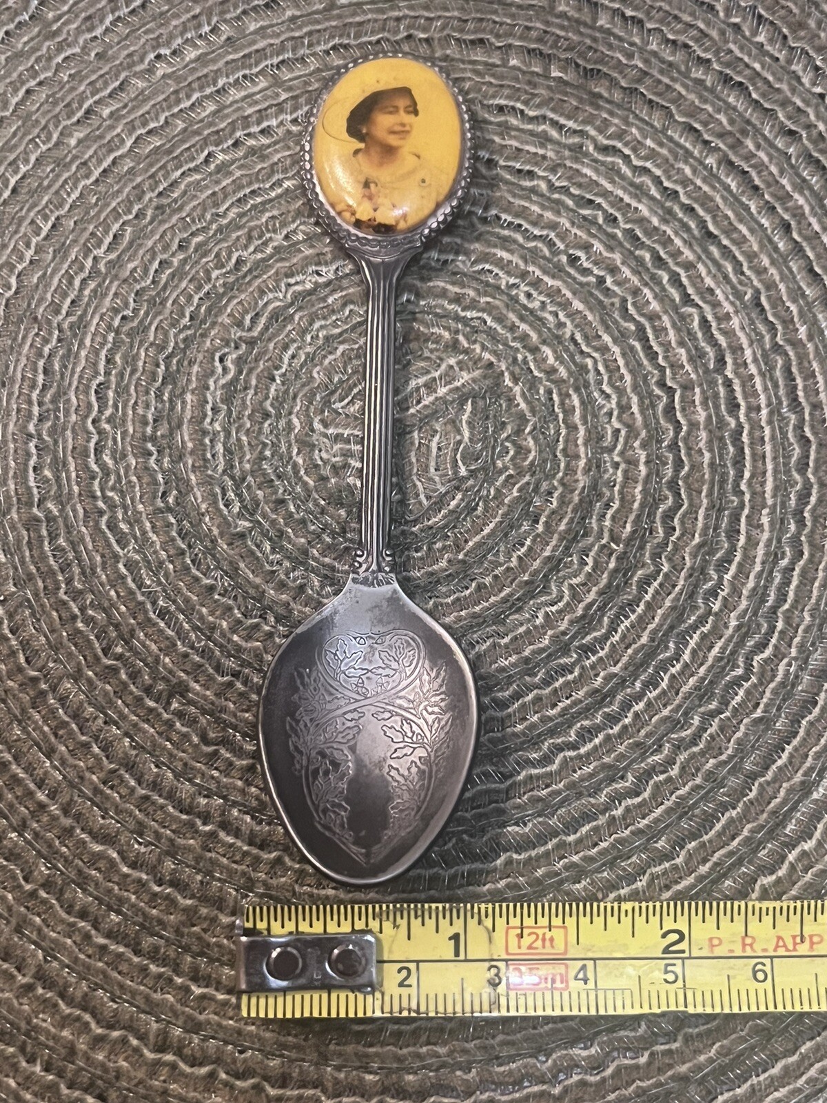 Antique Queen Elizabeth Souvenir 4 1/4” Spoon
