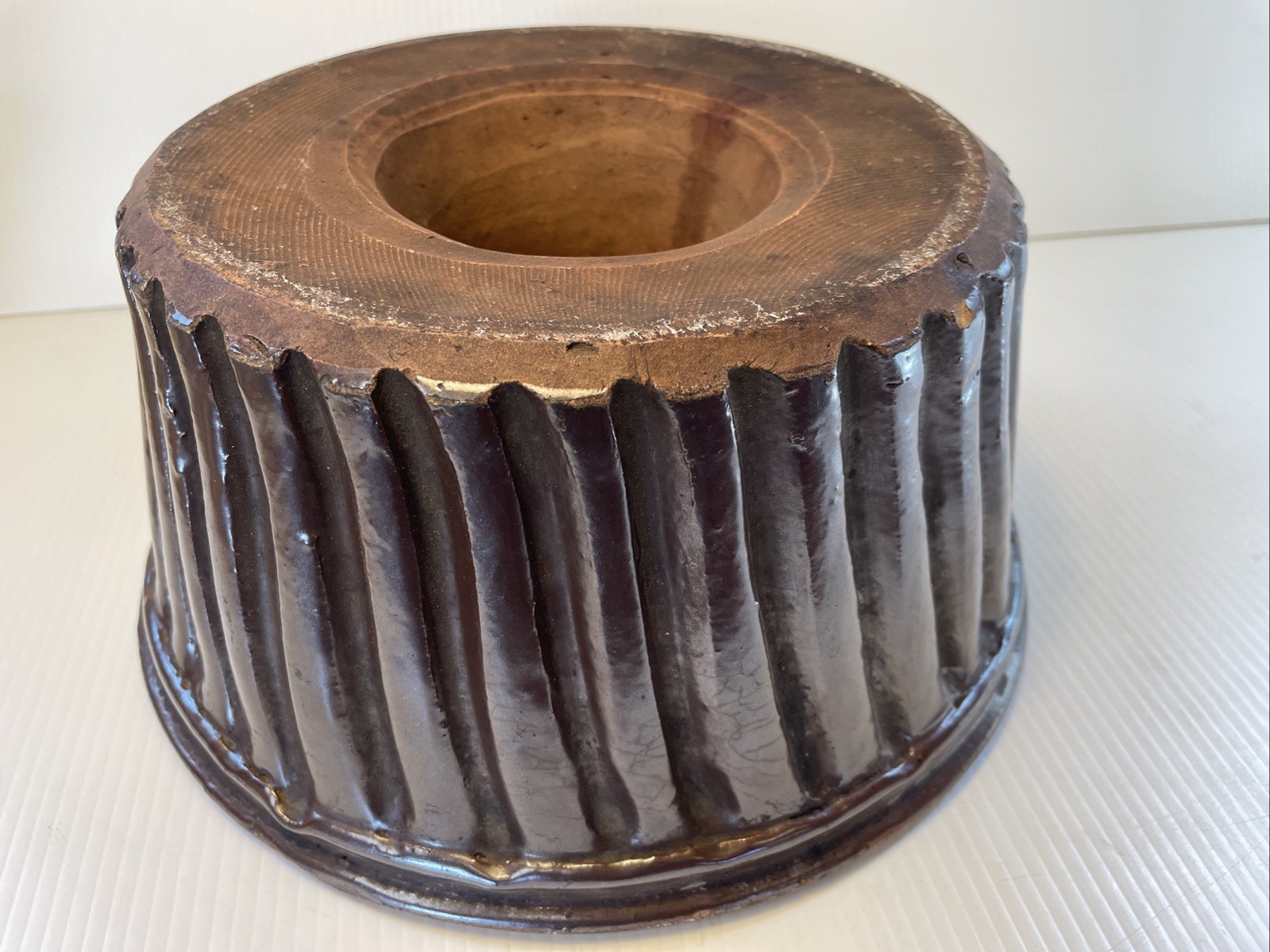 ANTIQUE REDWARE CAKE / PUDDING / Jello MOLD BUNDT Pan MID 19th c. BROWN GLAZE