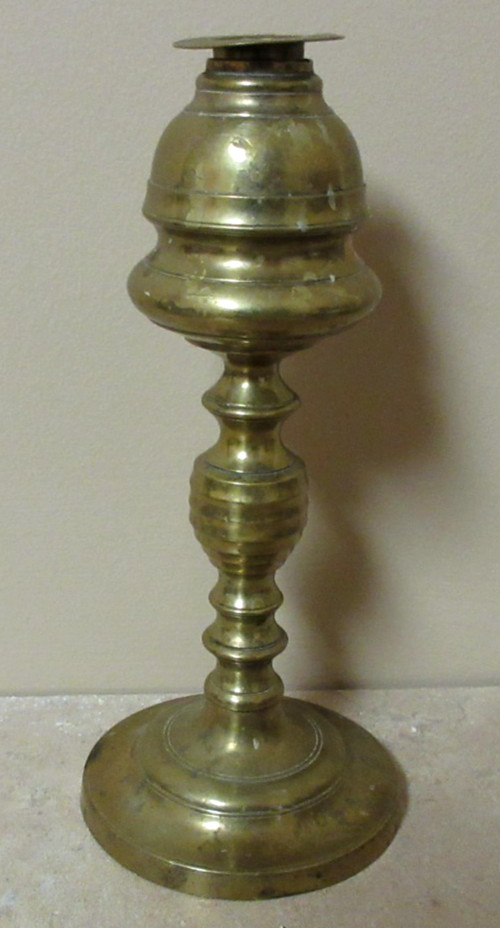FINE EARLY SOLID BRASS ANTIQUE CANDLESTICK
