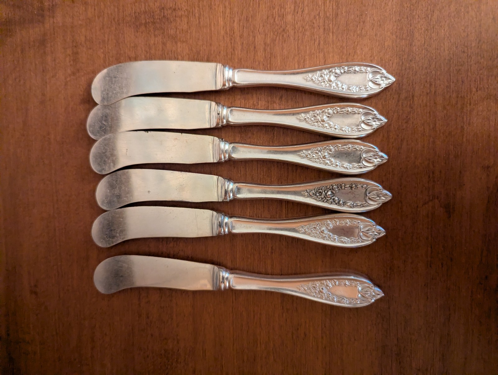 6-VINTAGE INTL. SILVER SILVERPLATE OLD COLONY INDIVIDUAL BUTTER KNIVES 6-1/4″