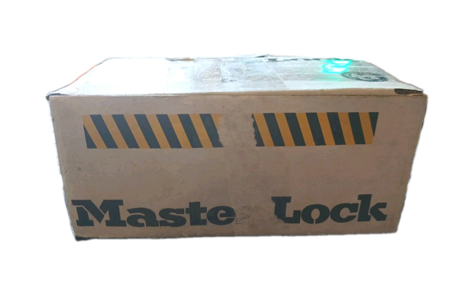 Master Lock Hall / Closet Bright Brass 139-01-30 Strike R4