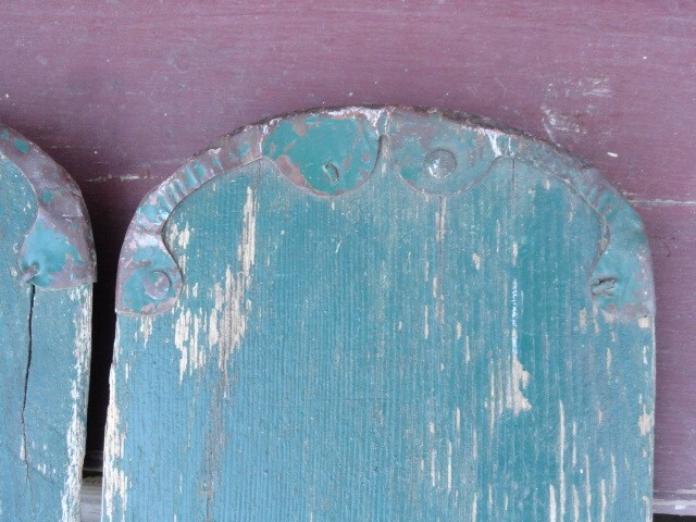 Antique Boat Oars 7 1/2′ Long Wonderful Old Green Paint Decorative Copper Tips