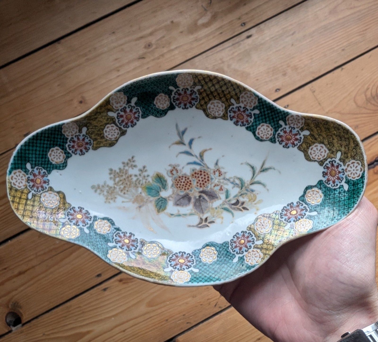 Antique Japanese Meiji Kutani Porcelain Quatrefoil Dish by Seirando W22cm 青藍堂