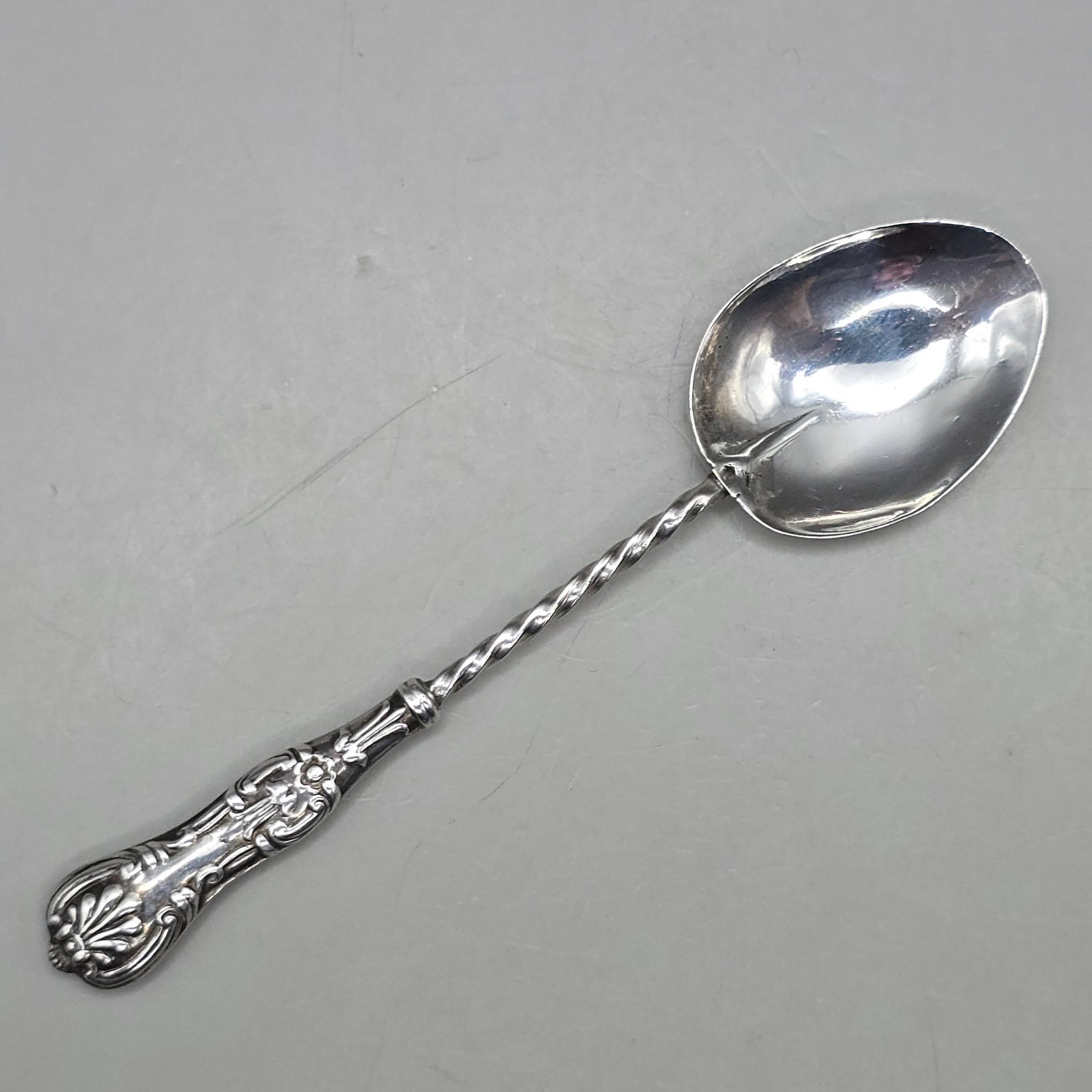 Antique Sterling Silver Kings Pattern Teaspoon by William Devenport 1939