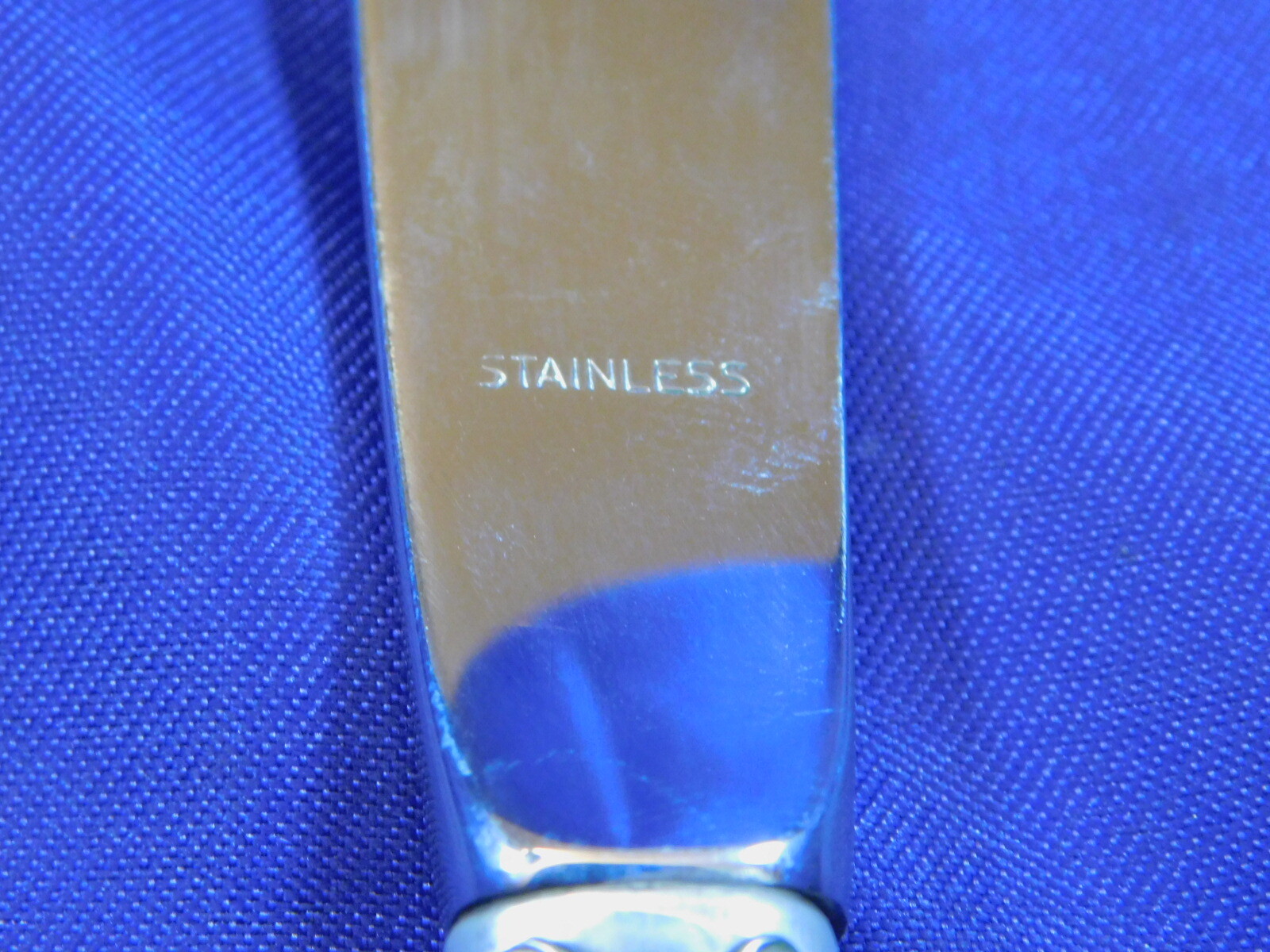 FINE ARTS PROCESSIONAL STERLING SILVER PLACE KNIFE – NEARLY NEW CONDITION