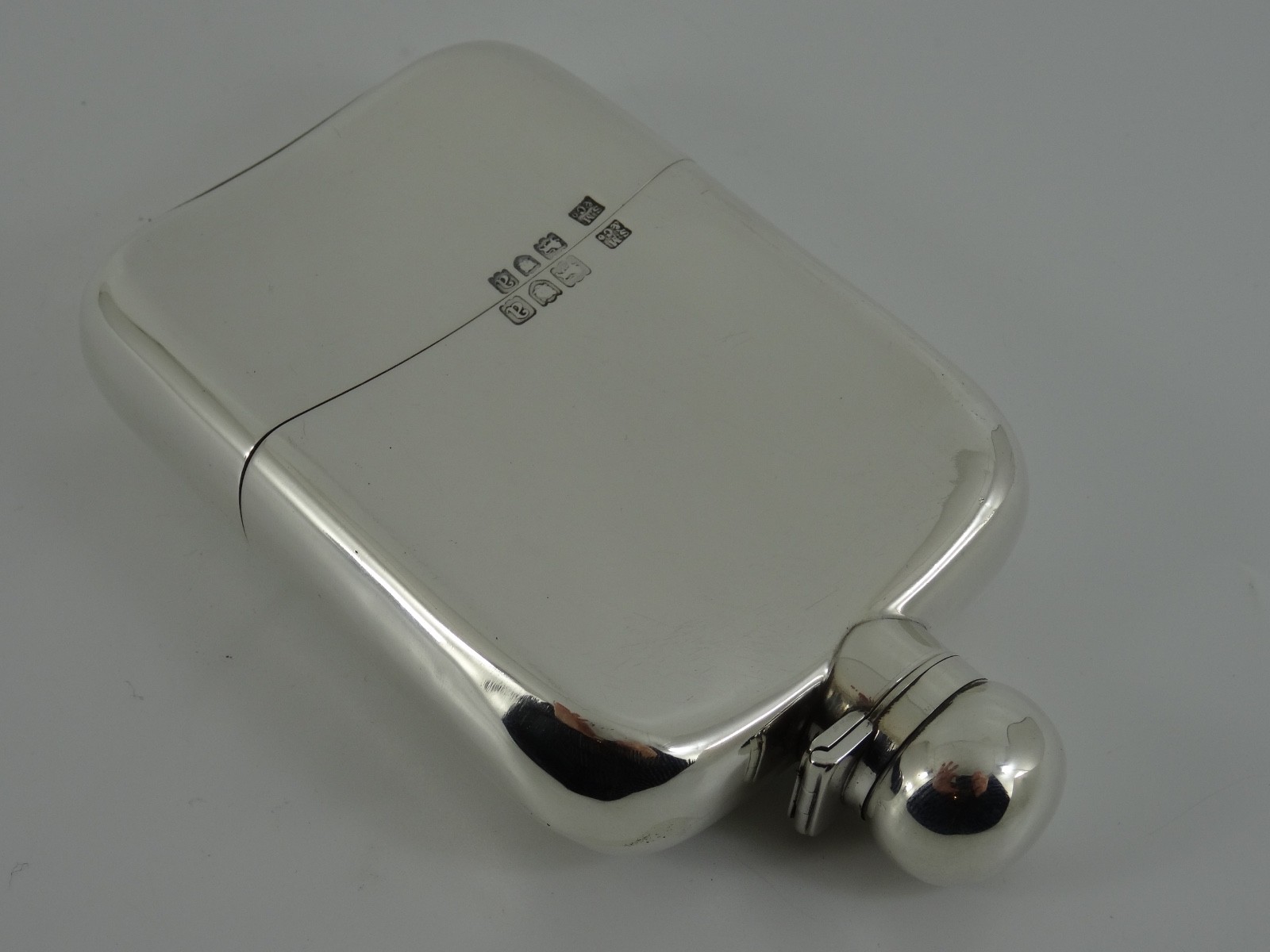 SOLID SILVER HANDSOME VICTORIAN HIP FLASK LONDON 1896 BY SAMPSON MORDAN 167G