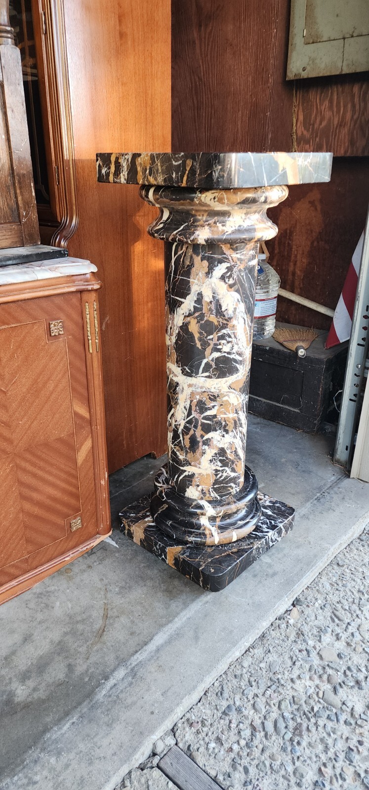 Italian Onyx Pedestal