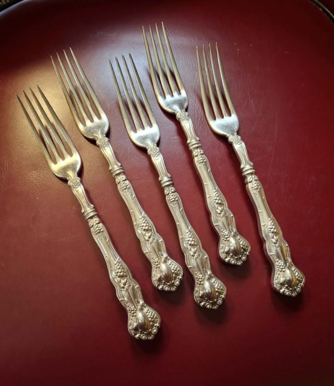 5 Silver Plated VINTAGE (1904) Grape Hollow Handle Forks 7 3/4” 1847 Rogers Bros