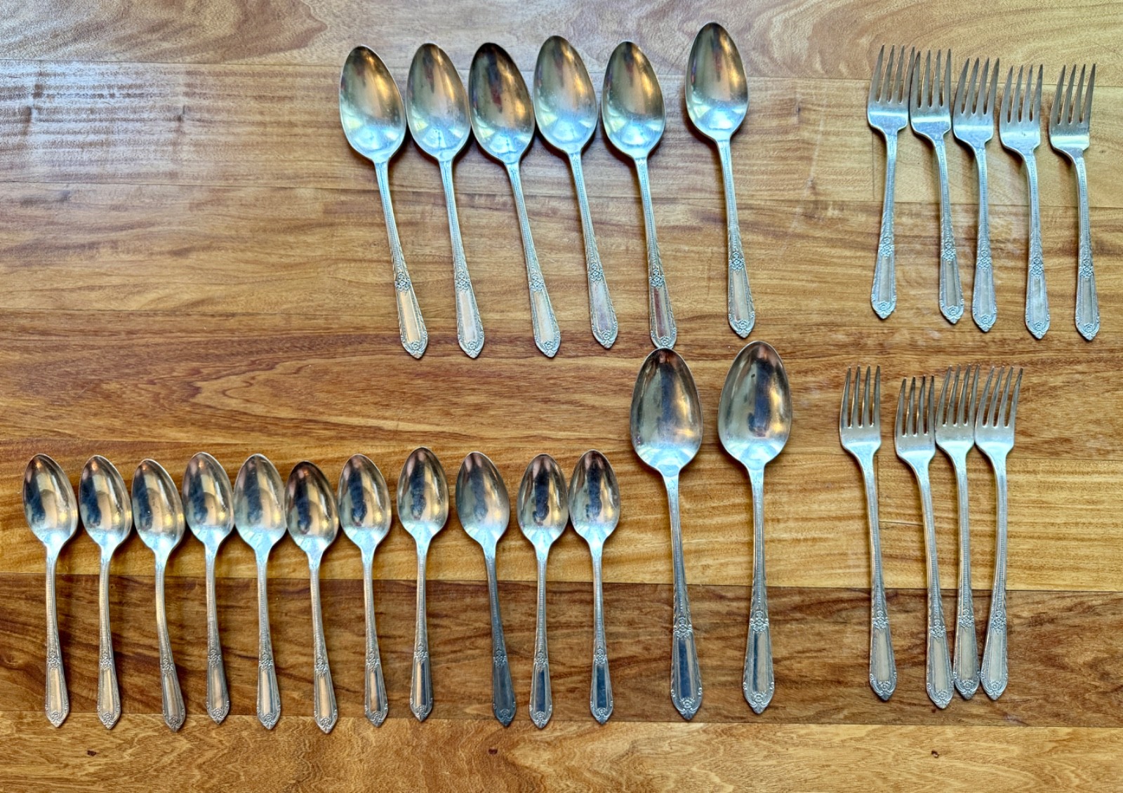 Lot Wm. Rogers Silver Plated “Cotillion”1937 Silverware 28 pieces 685