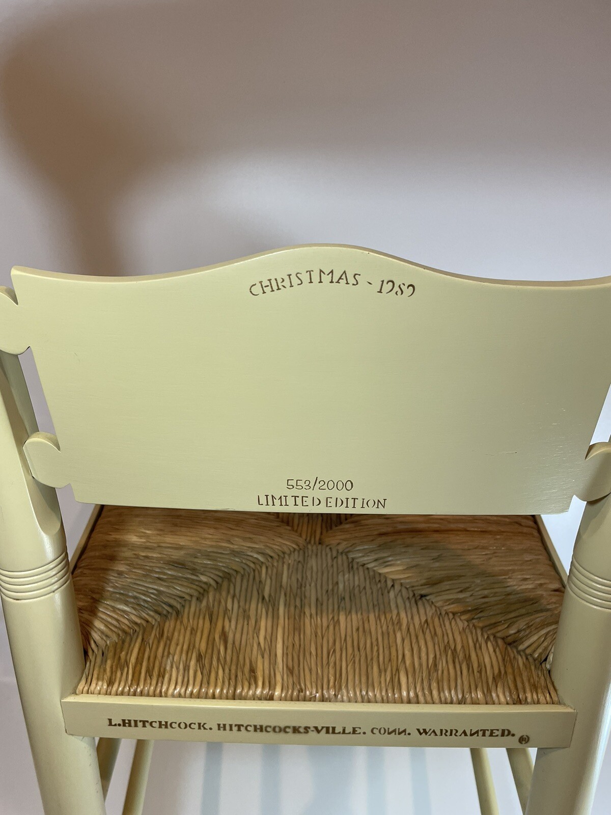 1989 Hitchcock Chair Christmas At the Inn 553/2000 Limited Edition