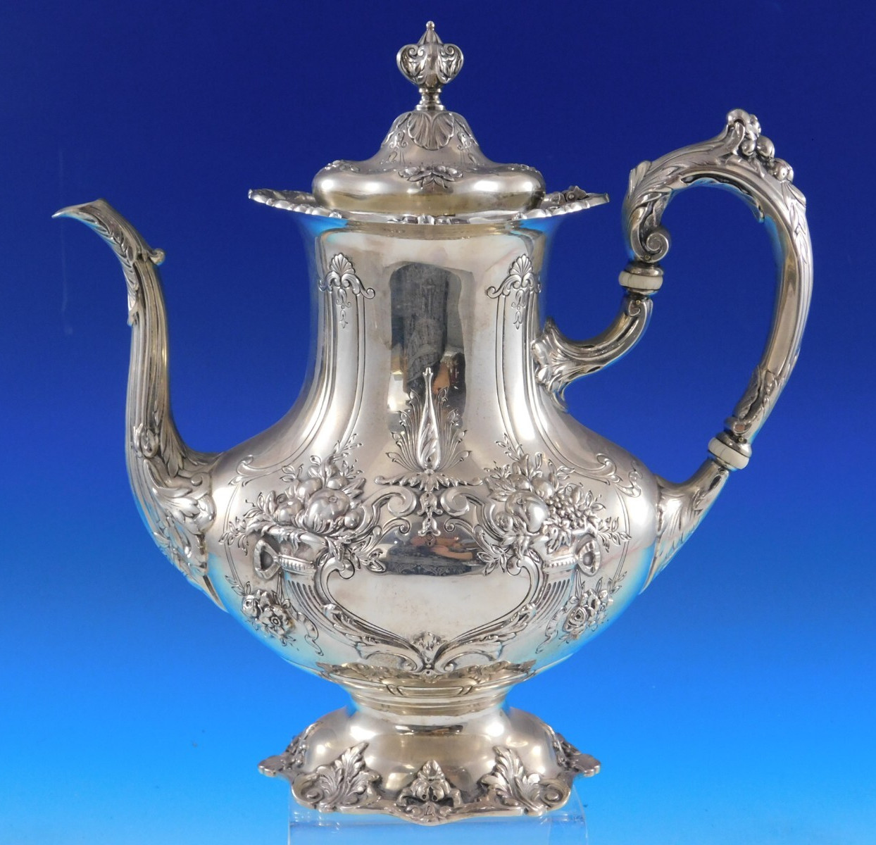 Francis I by Reed and Barton Sterling Silver Coffee Pot #571A 48oz 10 1/2″ #8754