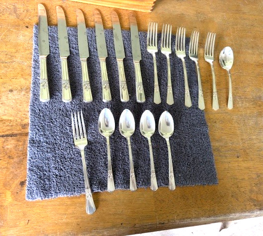 Lot of 17 Pieces of Vintage COURT Silverplate Flatware 1930s GUC
