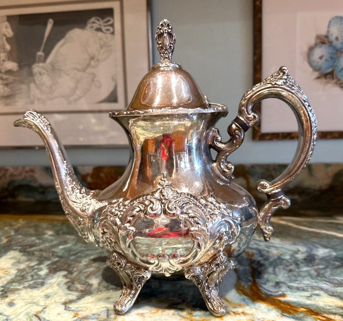 Lovely 10.25″ antique Towle silverplate teapot revival Rococo/Louis XV style
