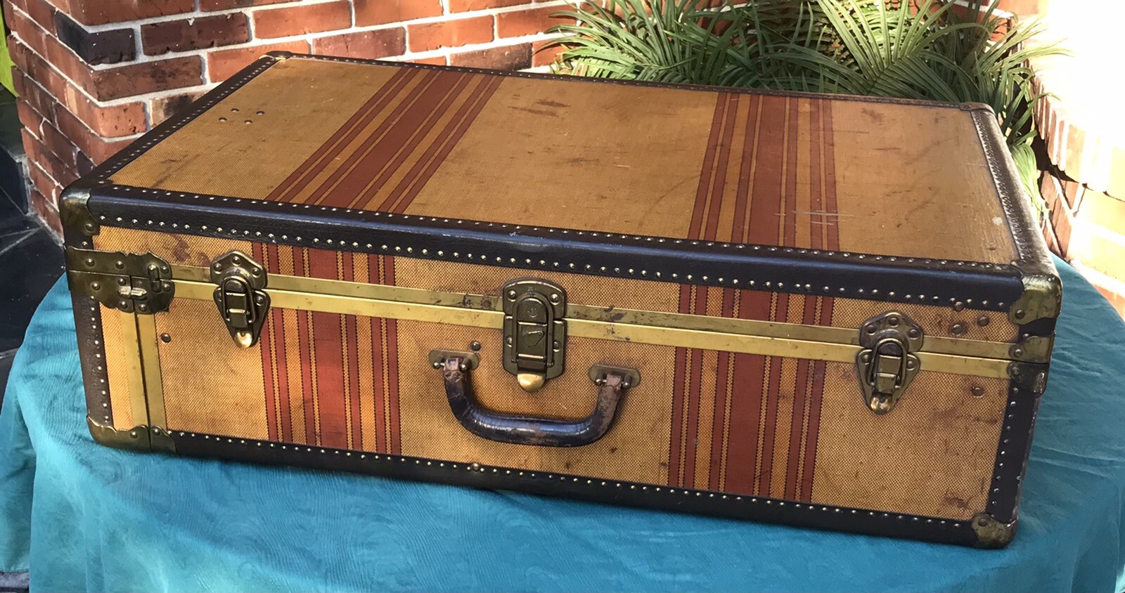 Antique Wardrobe Steamer Trunk (Compact) 32 x 10 x 19.5 Inches