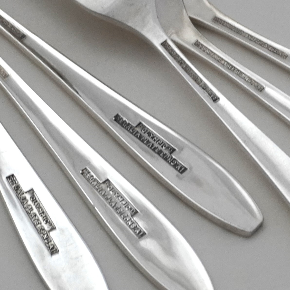 OLYMPIC Design Regalia Sheffield Silver Service Cutlery Eight Fruit Spoons