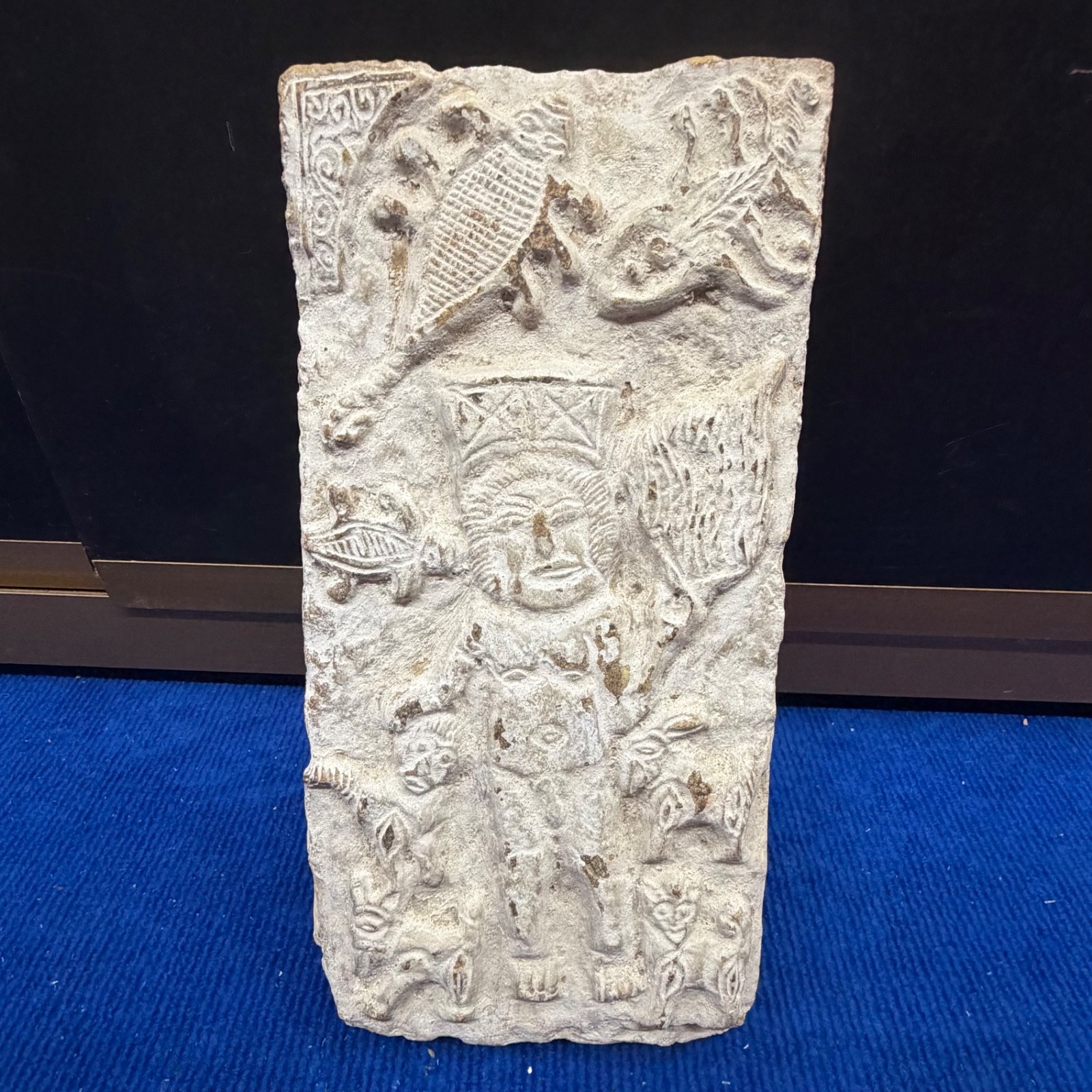 Ancient Near Eastern Large Clay Tablet Depicting a King
