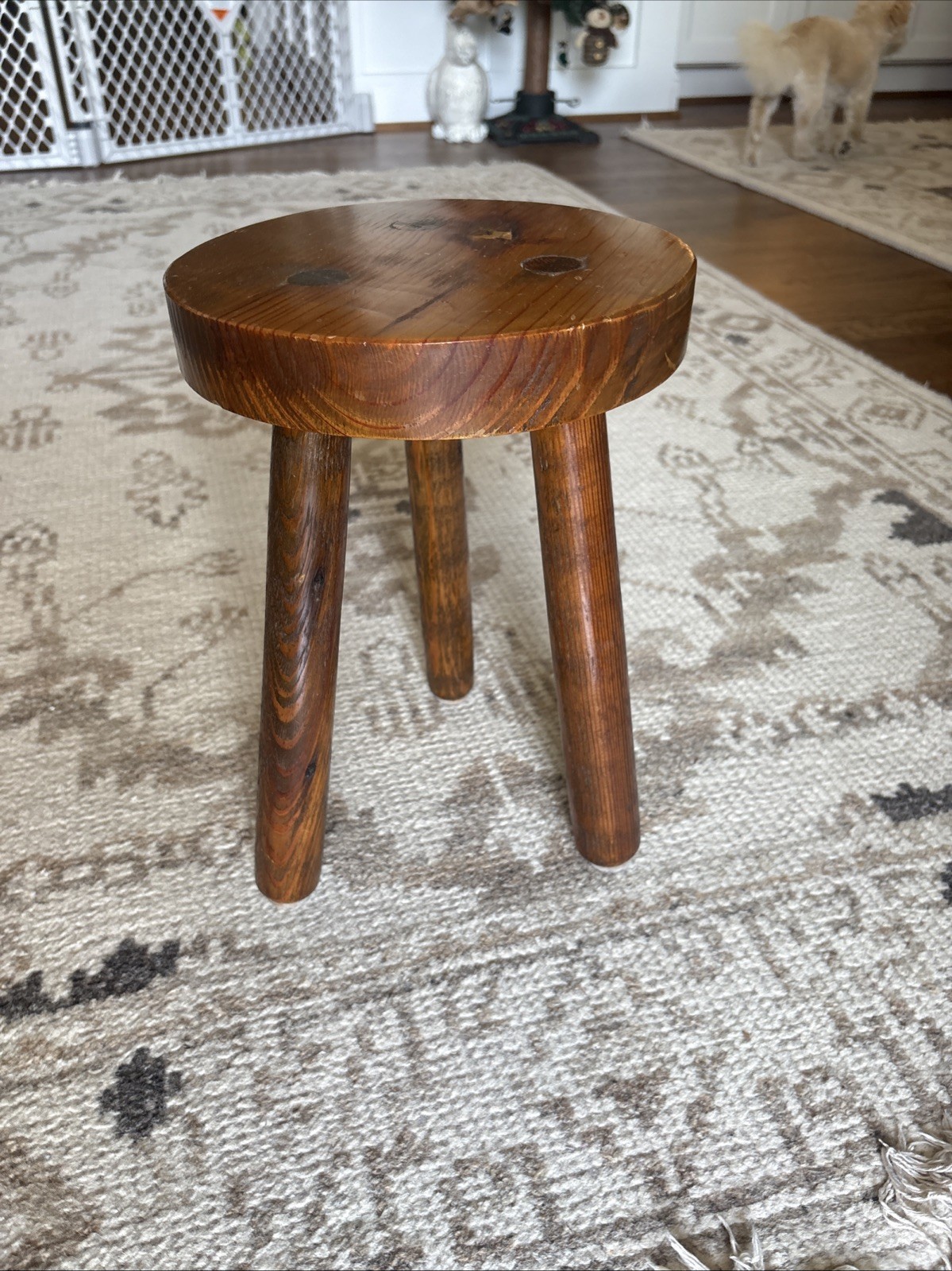 Vintage Wood Tripod 3 Legged Milking Stool Table Farmhouse Barn Country Cottage