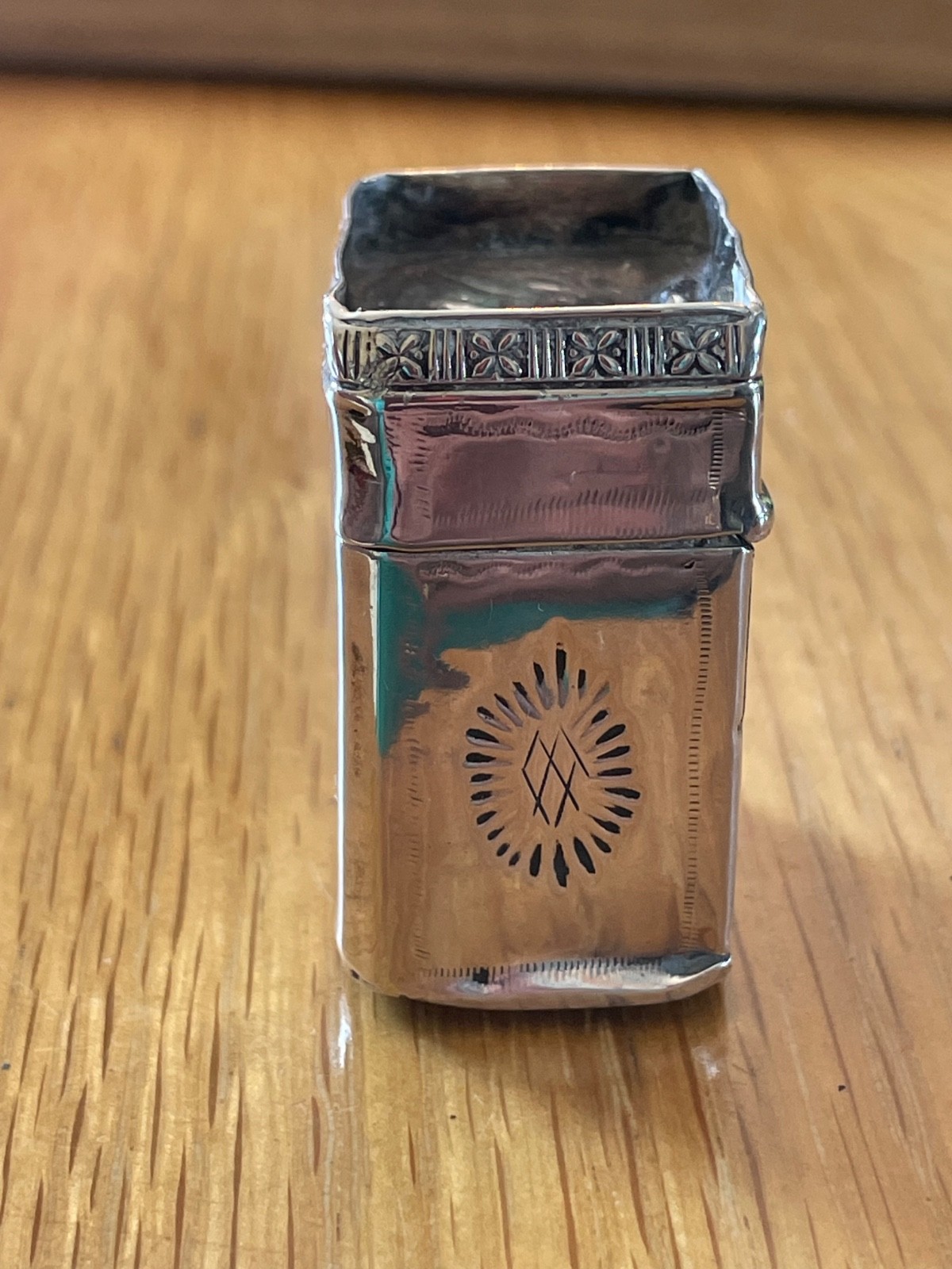 Antique 18th Century solid silver pill box peppermint box. A/F