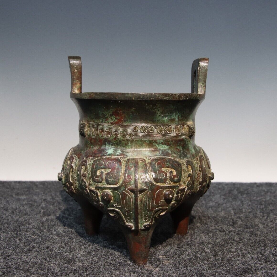 6.4” Rare Old Chinese Bronze Ware Dynasty Palace Tripod Pot incense burner