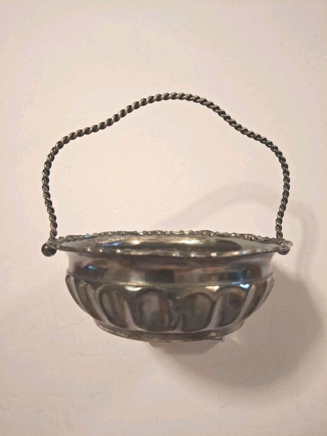 Forbes Silver Co. Antique Floral Basket With Handle #557 5″ diameter